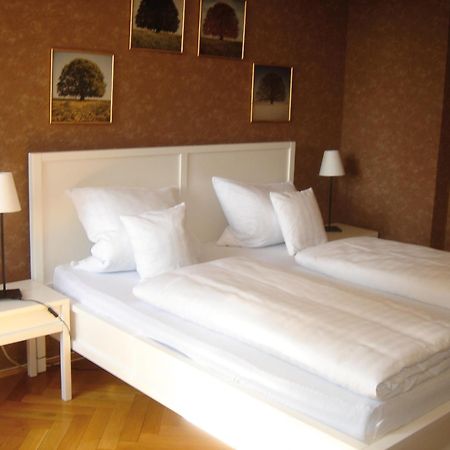 Hotel B&B Bredl In Der Villa Ballestrem 施特劳宾 外观 照片