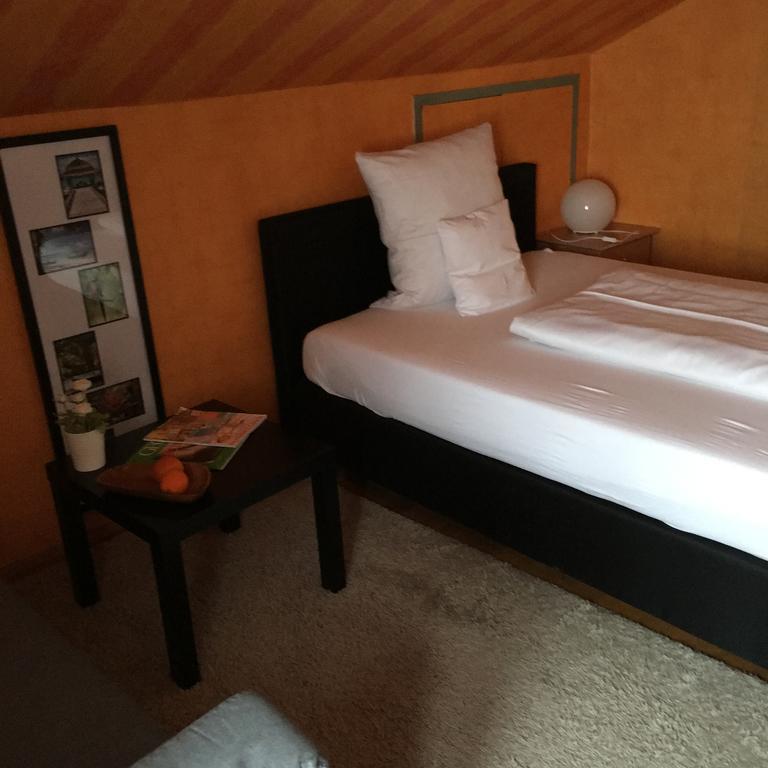Hotel B&B Bredl In Der Villa Ballestrem 施特劳宾 外观 照片