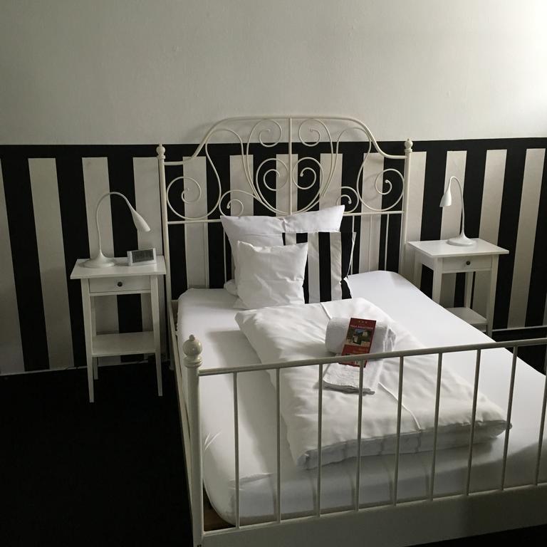 Hotel B&B Bredl In Der Villa Ballestrem 施特劳宾 外观 照片