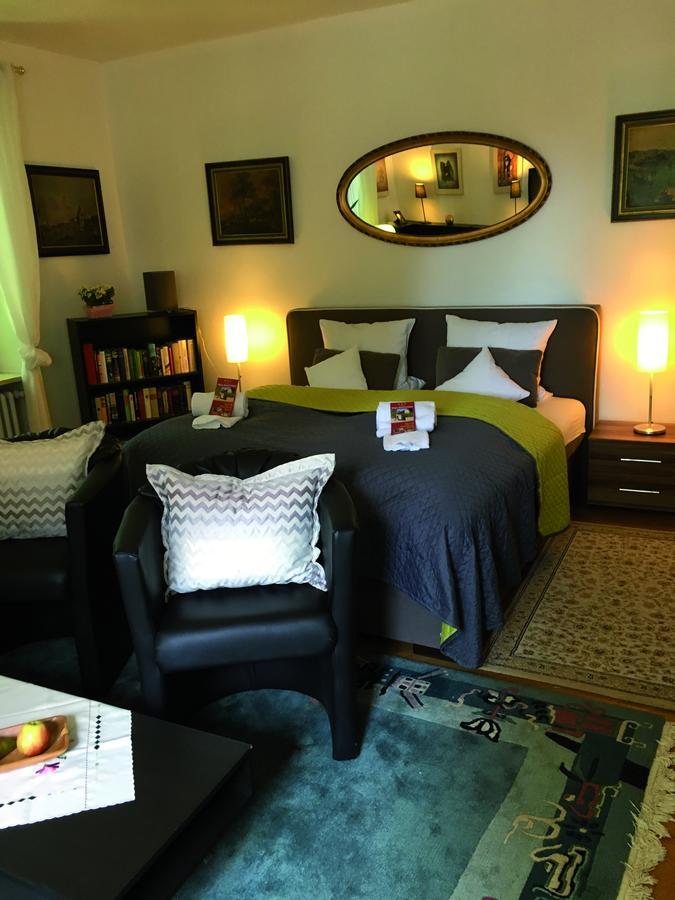 Hotel B&B Bredl In Der Villa Ballestrem 施特劳宾 外观 照片