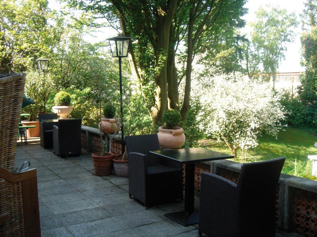 Hotel B&B Bredl In Der Villa Ballestrem 施特劳宾 外观 照片
